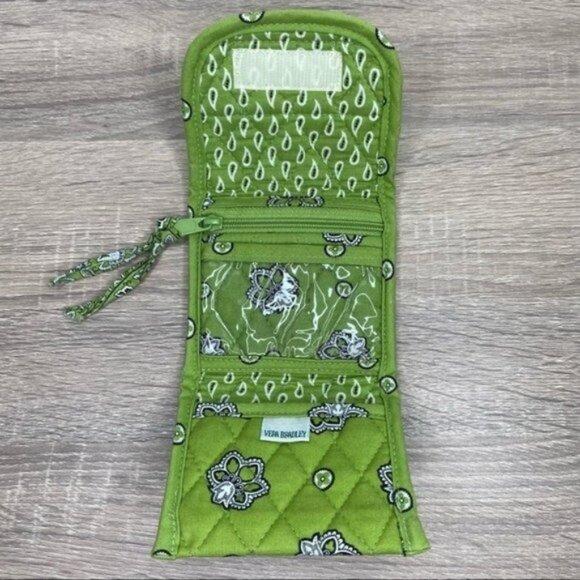 Vera Bradley Green Quilted Tri Fold Wallet - Picture 3 of 4